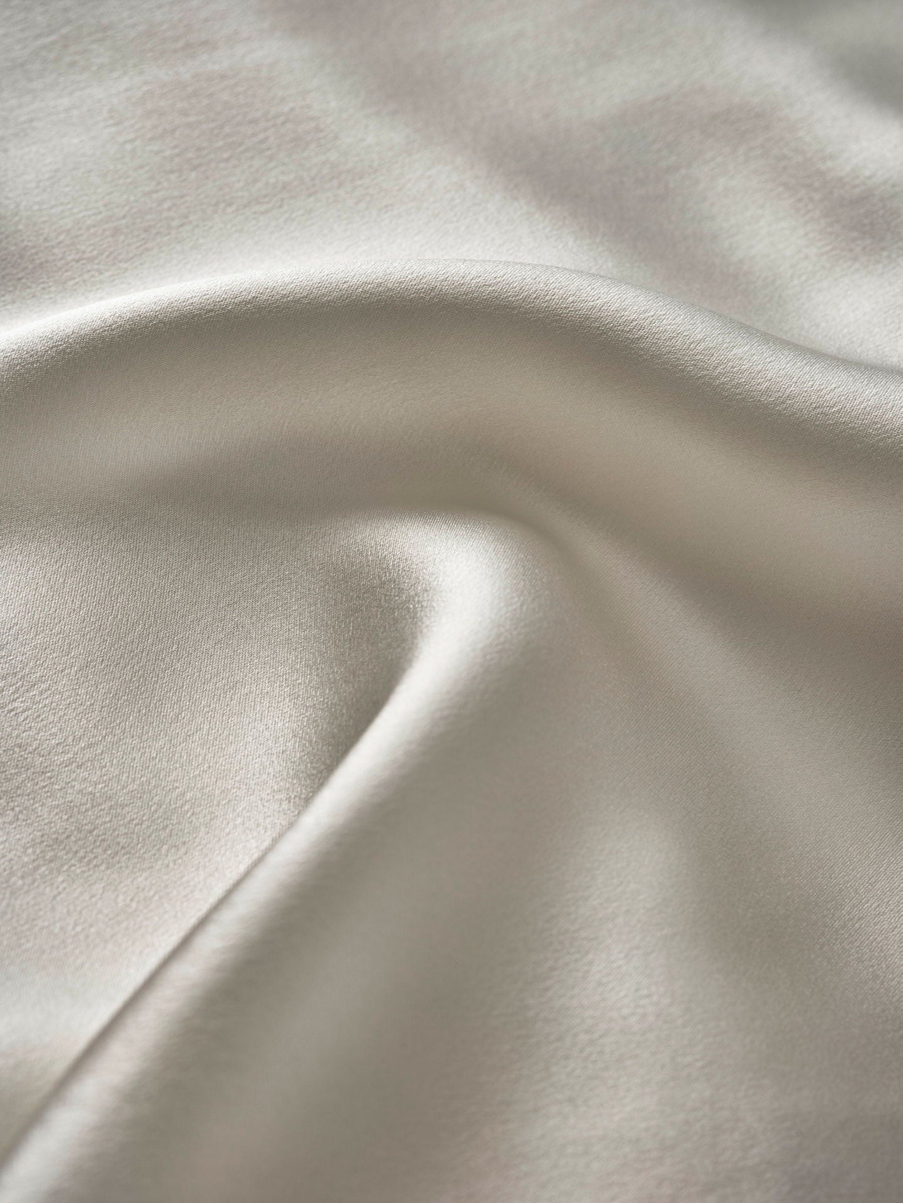 Vindstilla Duvet Cover in Mulberry silk